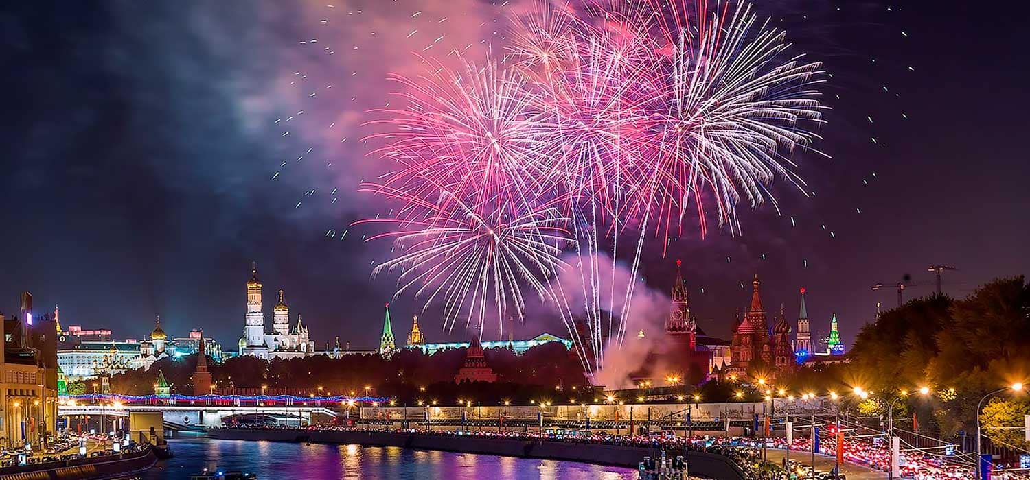 ФЕСТИВАЛЬ ФЕЙЕРВЕРКОВ 2015 В МОСКВЕ